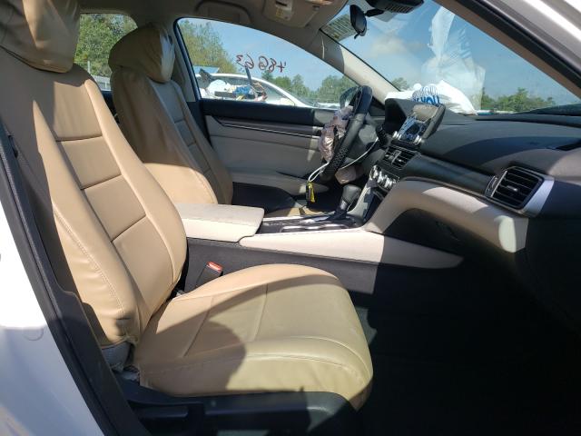 Photo 4 VIN: 1HGCV1F16JA131631 - HONDA ACCORD LX 