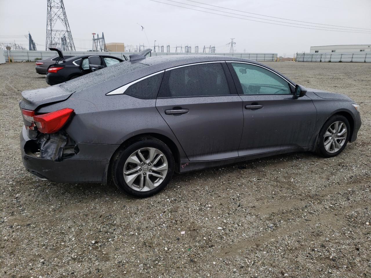 Photo 2 VIN: 1HGCV1F16JA165858 - HONDA ACCORD 