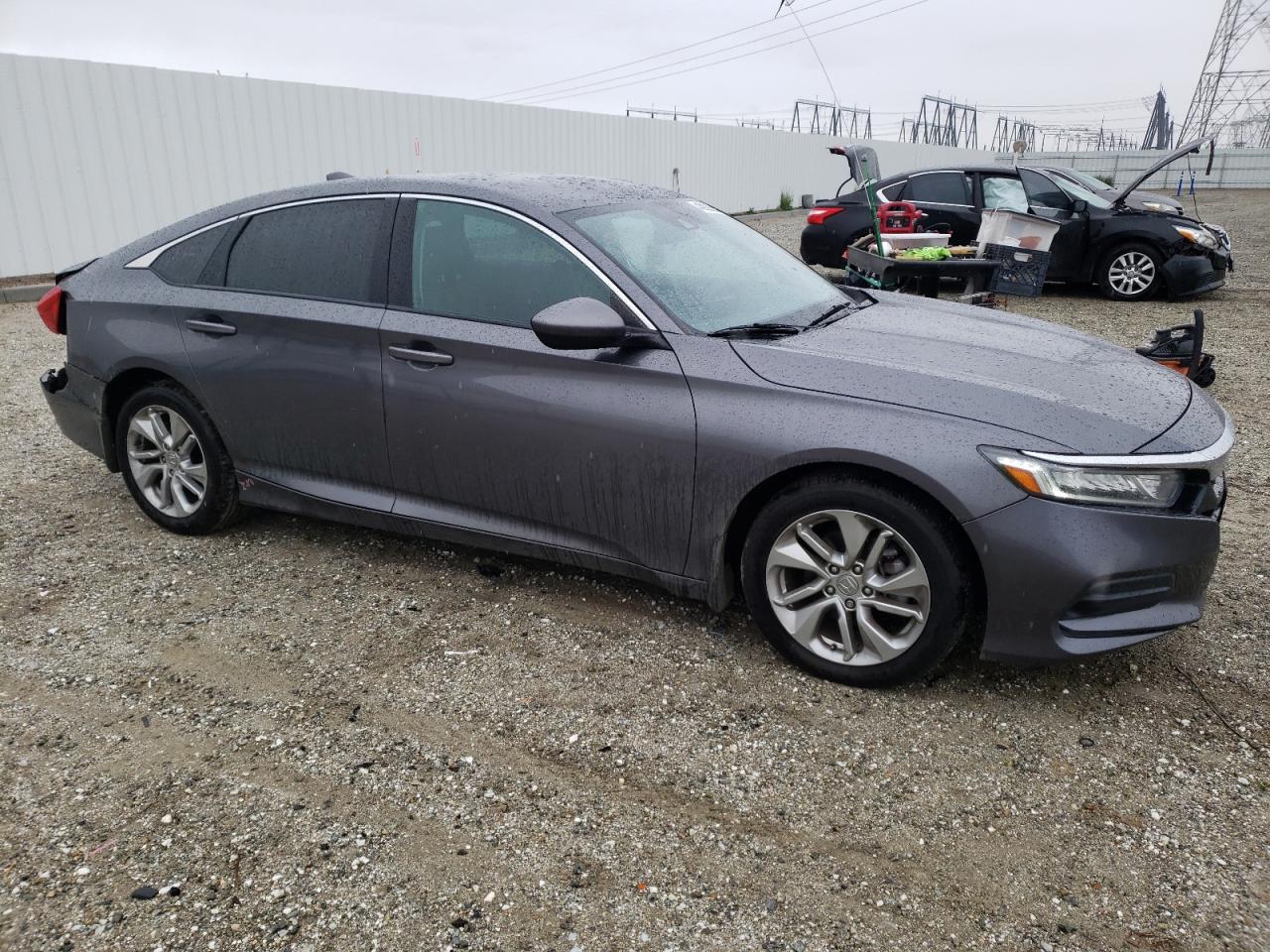 Photo 3 VIN: 1HGCV1F16JA165858 - HONDA ACCORD 