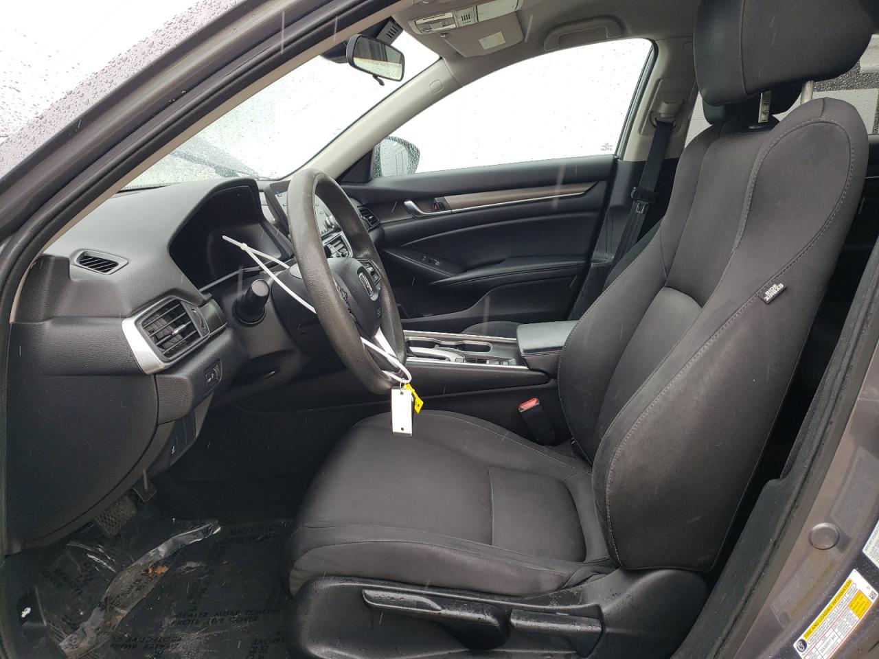 Photo 6 VIN: 1HGCV1F16JA165858 - HONDA ACCORD 