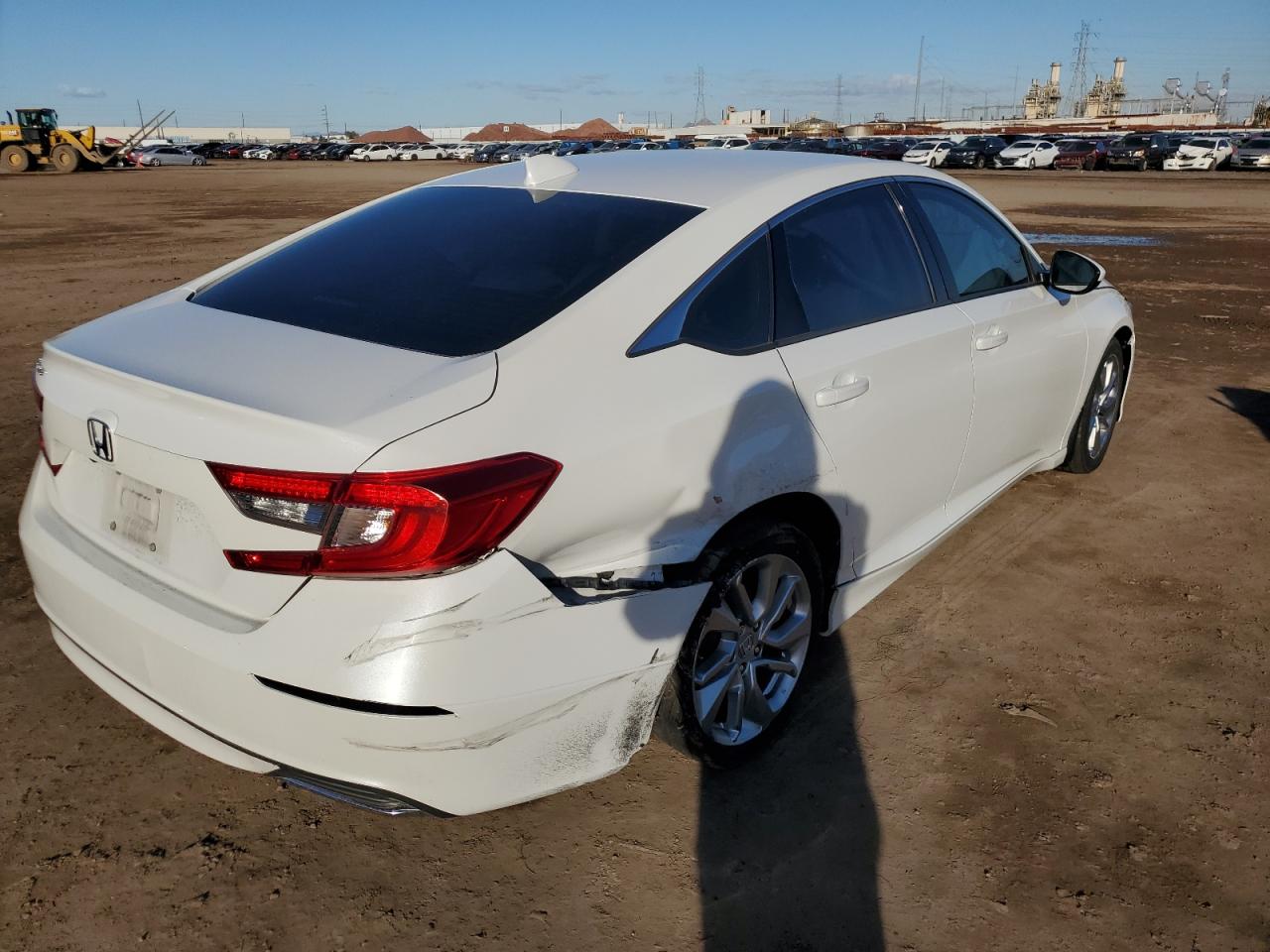 Photo 2 VIN: 1HGCV1F16JA209129 - HONDA ACCORD 