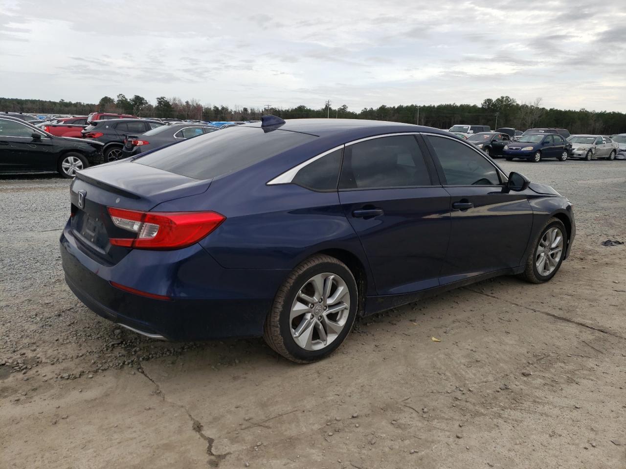 Photo 2 VIN: 1HGCV1F16JA231129 - HONDA ACCORD 