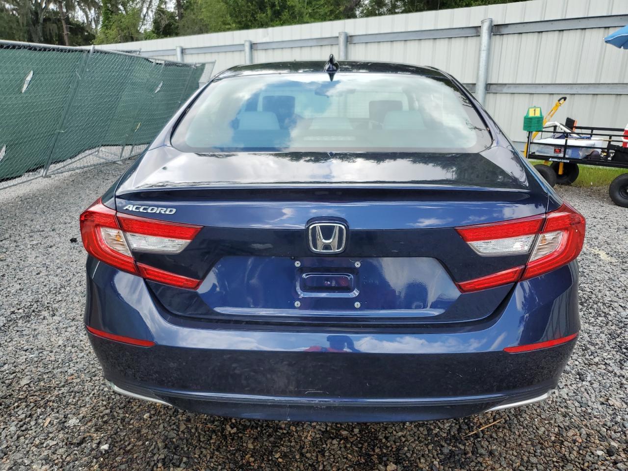 Photo 5 VIN: 1HGCV1F16JA257035 - HONDA ACCORD 