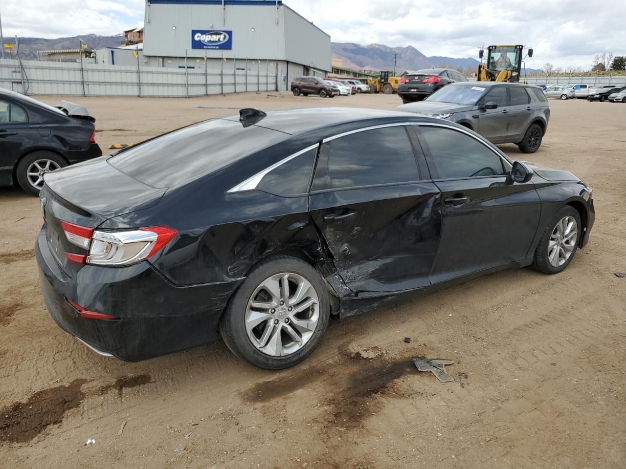 Photo 2 VIN: 1HGCV1F16KA066961 - HONDA ACCORD 