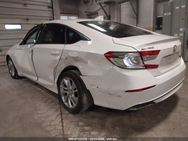 Photo 2 VIN: 1HGCV1F16KA067561 - HONDA ACCORD 