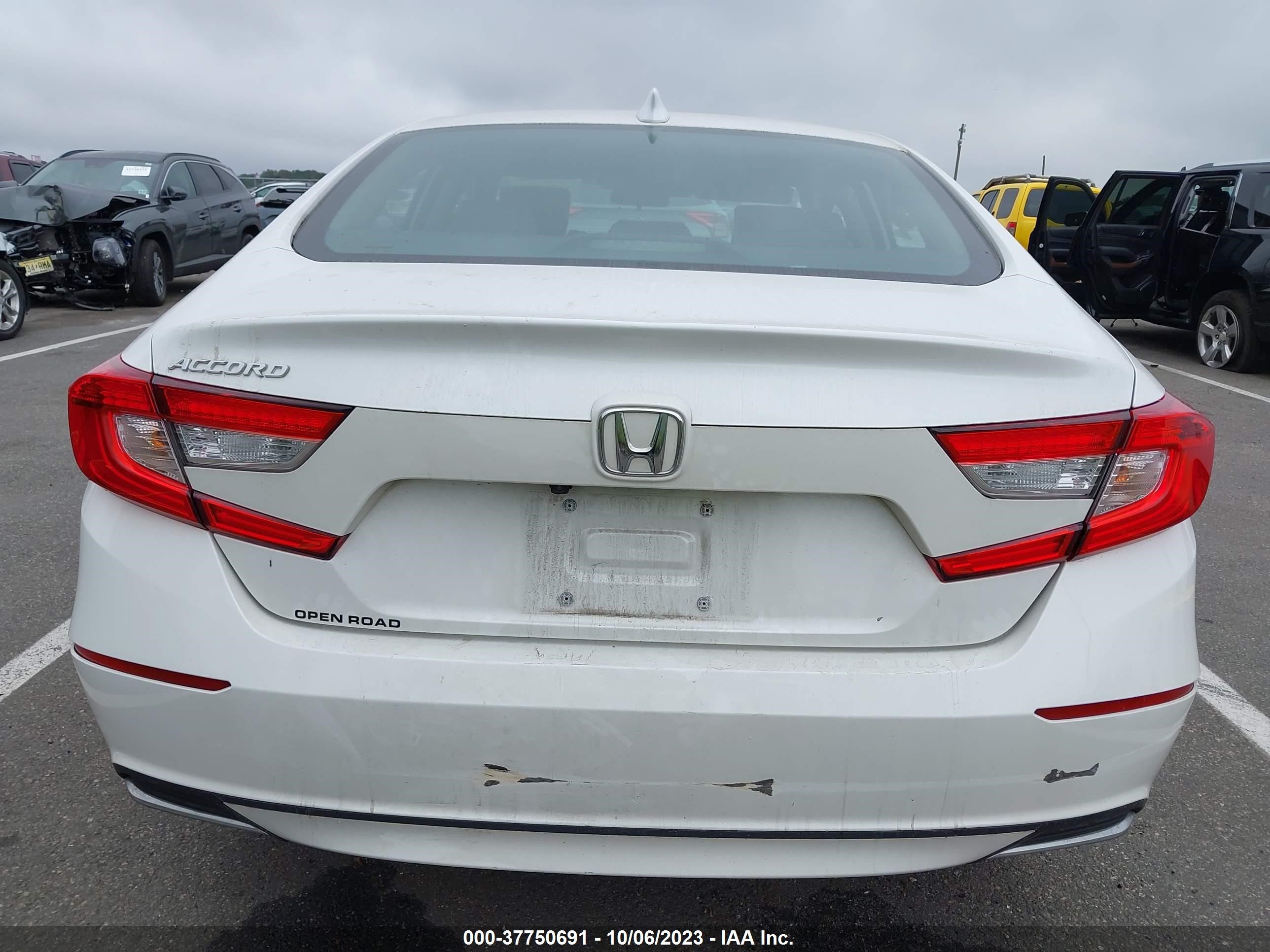 Photo 15 VIN: 1HGCV1F16KA088846 - HONDA ACCORD 