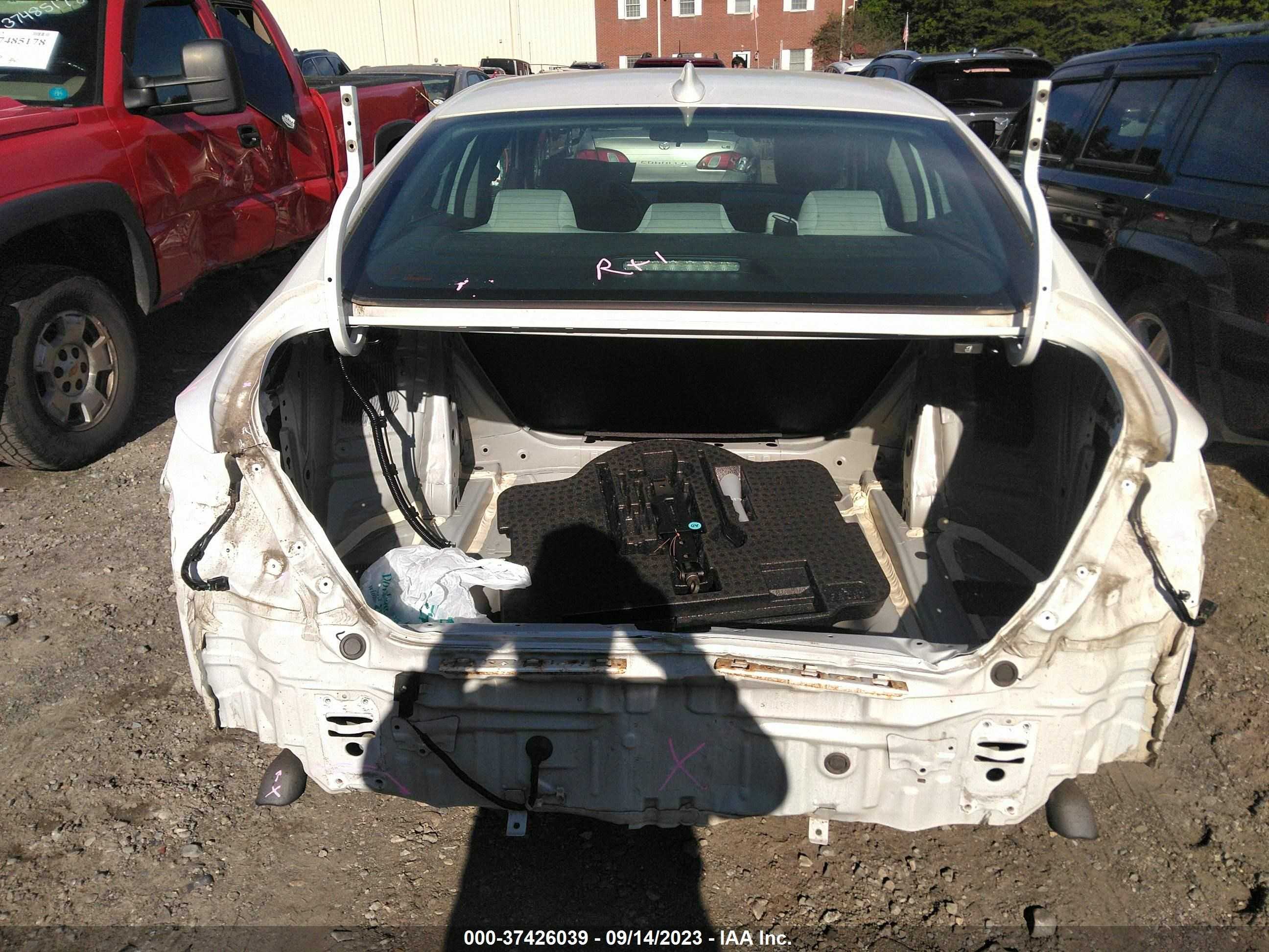 Photo 16 VIN: 1HGCV1F16KA112255 - HONDA ACCORD 