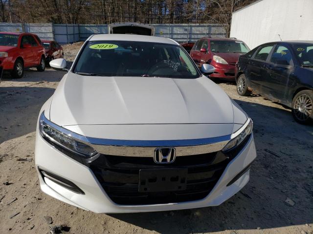 Photo 4 VIN: 1HGCV1F16KA130609 - HONDA ACCORD LX 