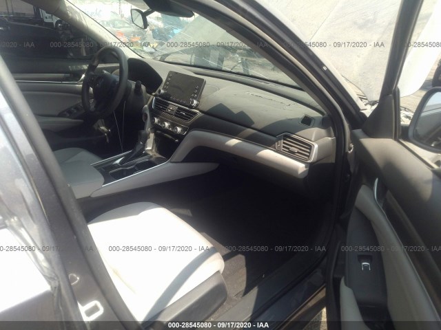 Photo 4 VIN: 1HGCV1F16KA163108 - HONDA ACCORD SEDAN 