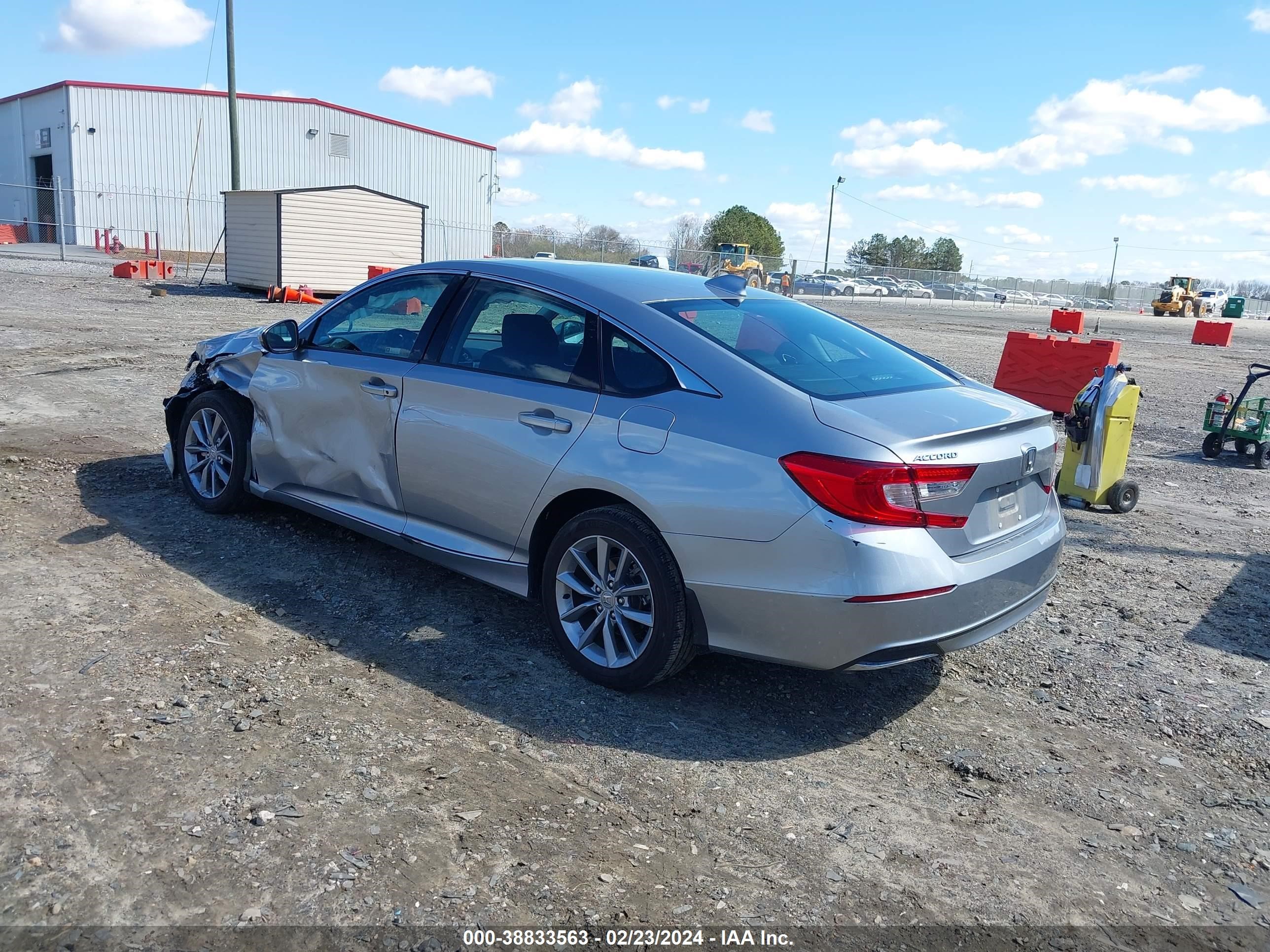 Photo 2 VIN: 1HGCV1F16NA045399 - HONDA ACCORD 