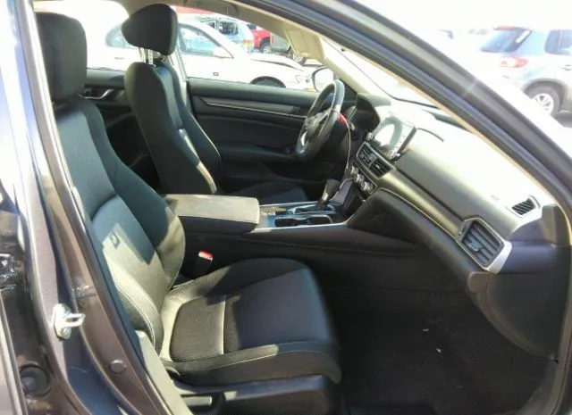 Photo 4 VIN: 1HGCV1F17JA000790 - HONDA ACCORD SEDAN 