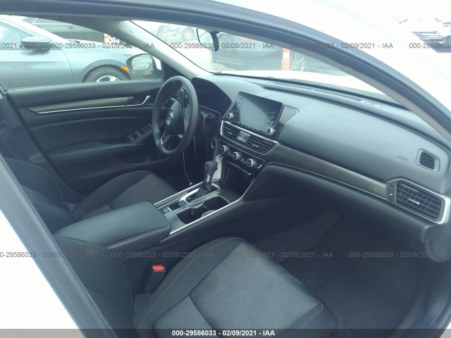 Photo 4 VIN: 1HGCV1F17JA046748 - HONDA ACCORD SEDAN 