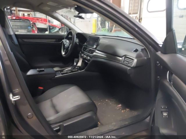 Photo 4 VIN: 1HGCV1F17JA138460 - HONDA ACCORD 