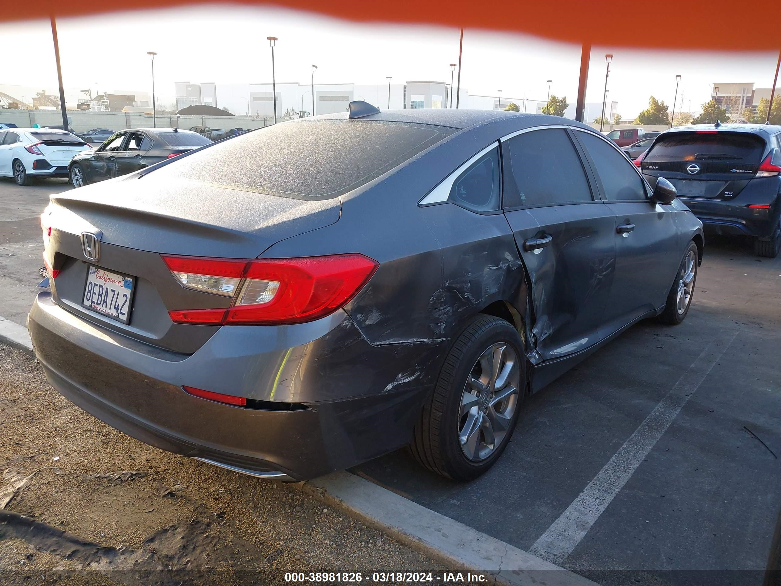 Photo 3 VIN: 1HGCV1F17JA167537 - HONDA ACCORD 