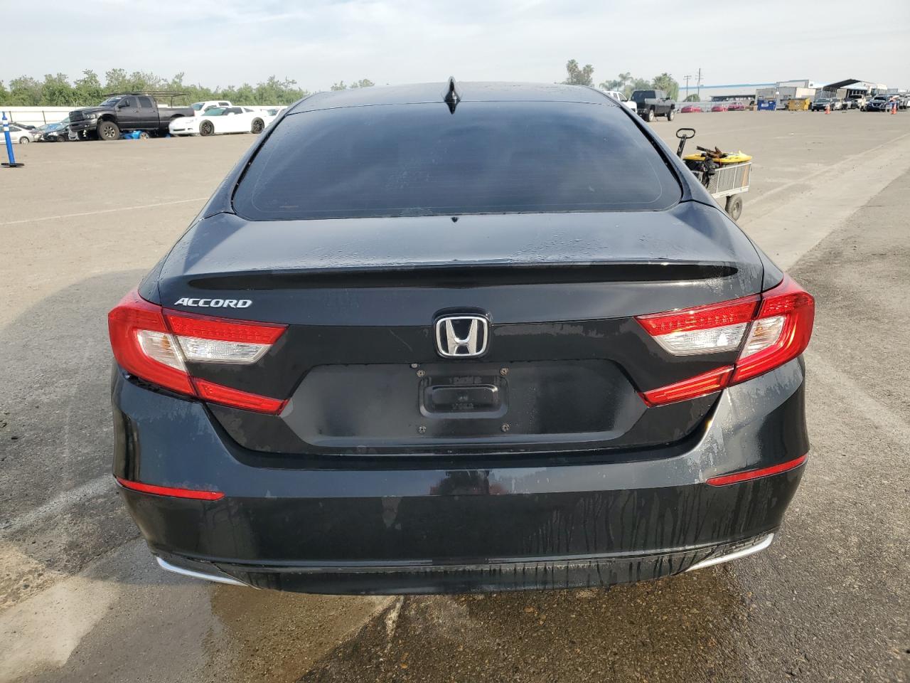 Photo 5 VIN: 1HGCV1F17JA176352 - HONDA ACCORD 