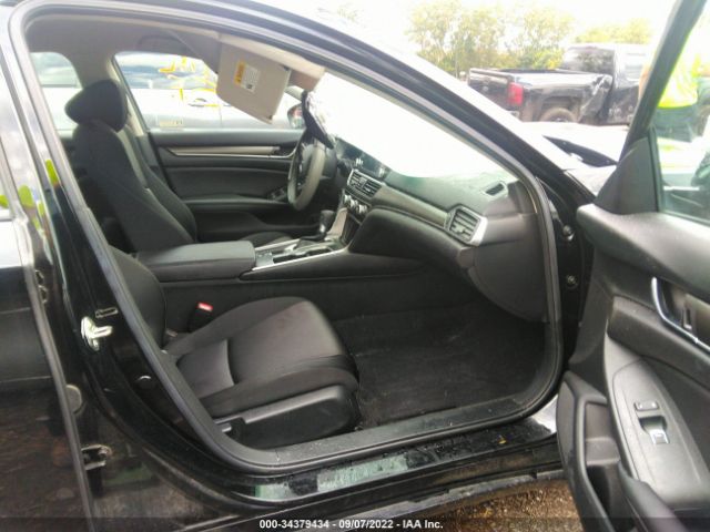 Photo 4 VIN: 1HGCV1F17KA010009 - HONDA ACCORD SEDAN 