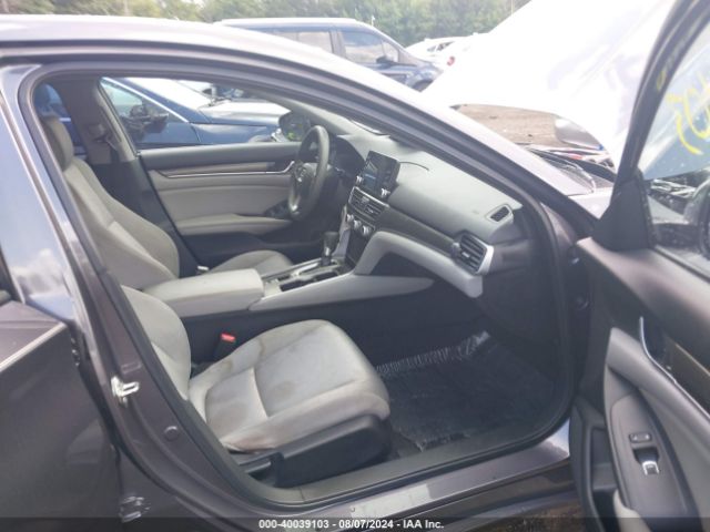 Photo 4 VIN: 1HGCV1F17KA074826 - HONDA ACCORD 