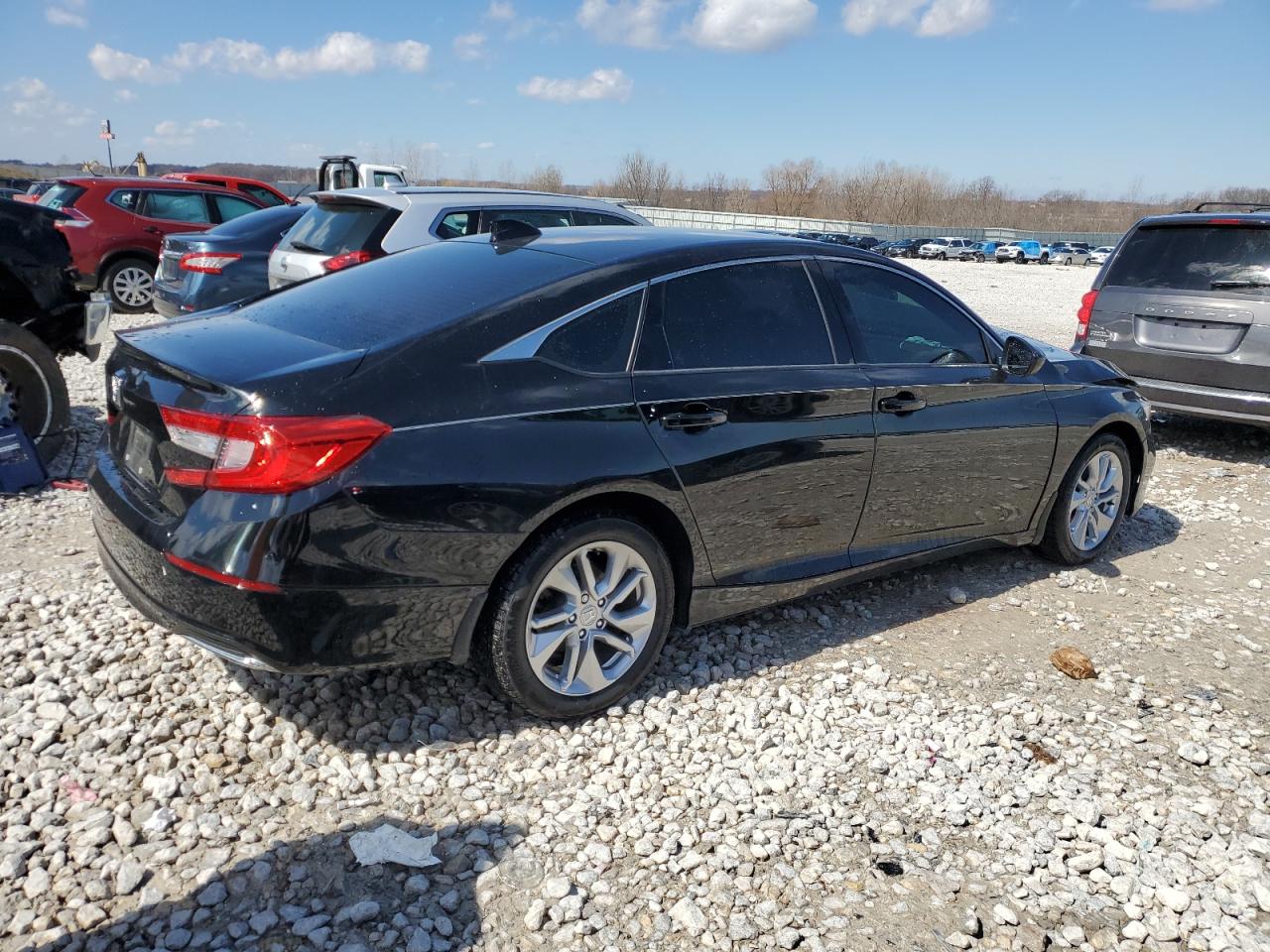 Photo 2 VIN: 1HGCV1F17KA087446 - HONDA ACCORD 