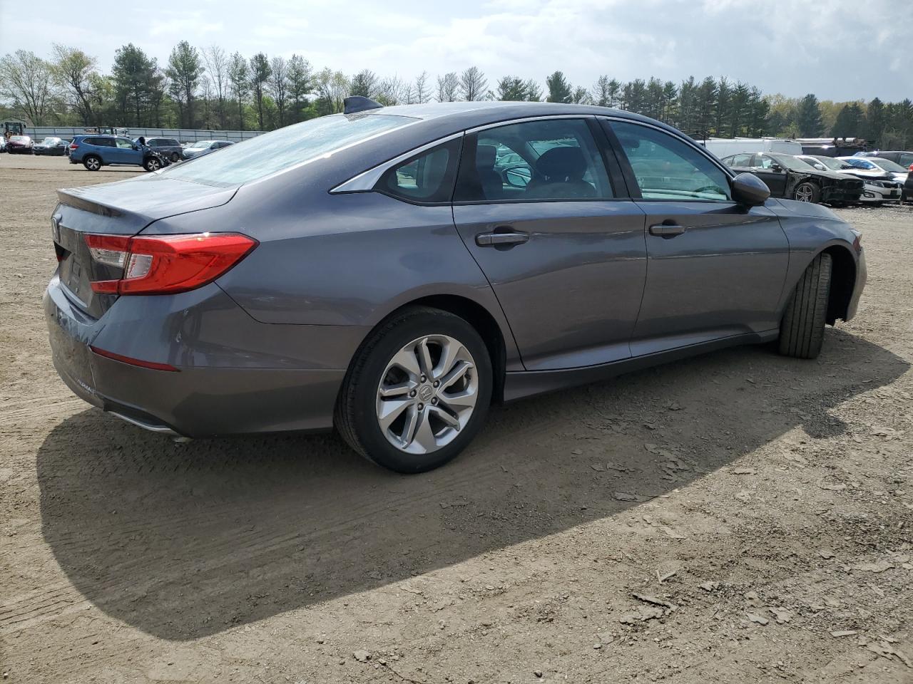 Photo 2 VIN: 1HGCV1F17KA169984 - HONDA ACCORD 