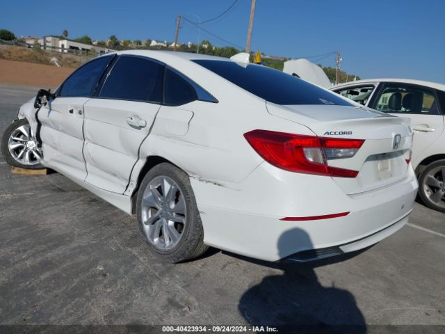 Photo 2 VIN: 1HGCV1F17LA023697 - HONDA ACCORD 