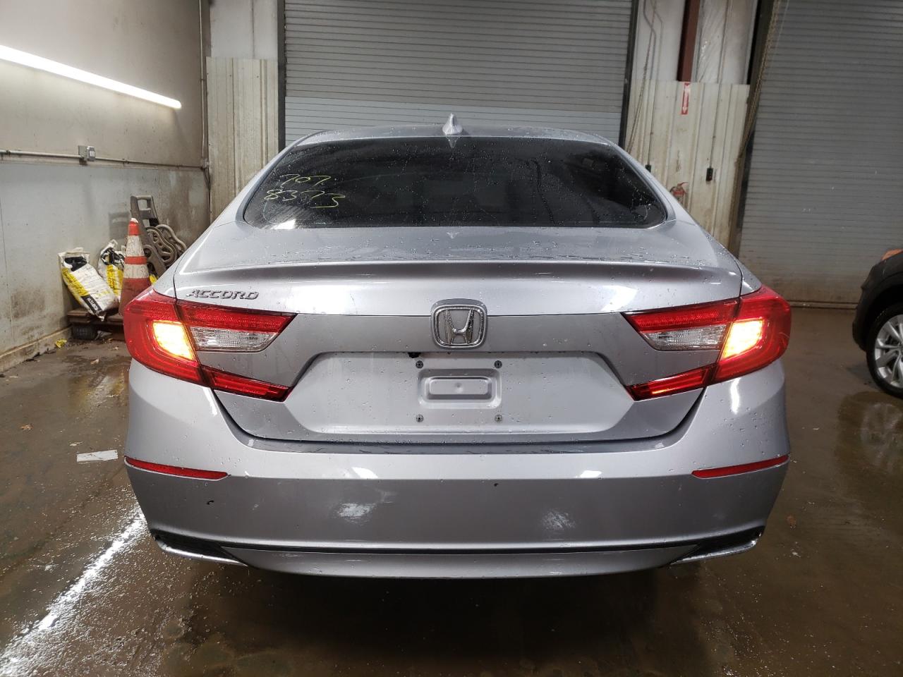 Photo 5 VIN: 1HGCV1F17LA071104 - HONDA ACCORD 