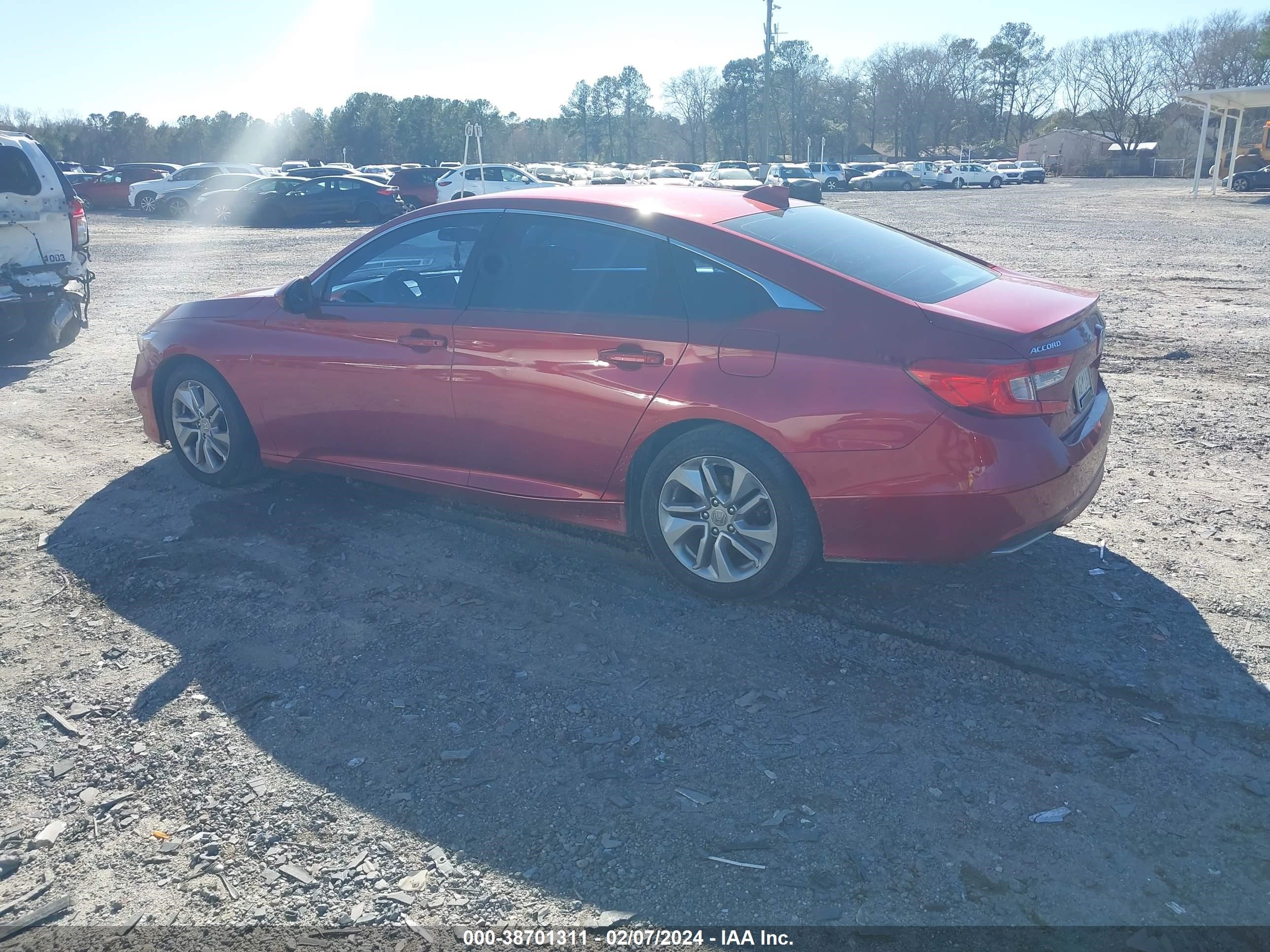 Photo 2 VIN: 1HGCV1F17LA090672 - HONDA ACCORD 