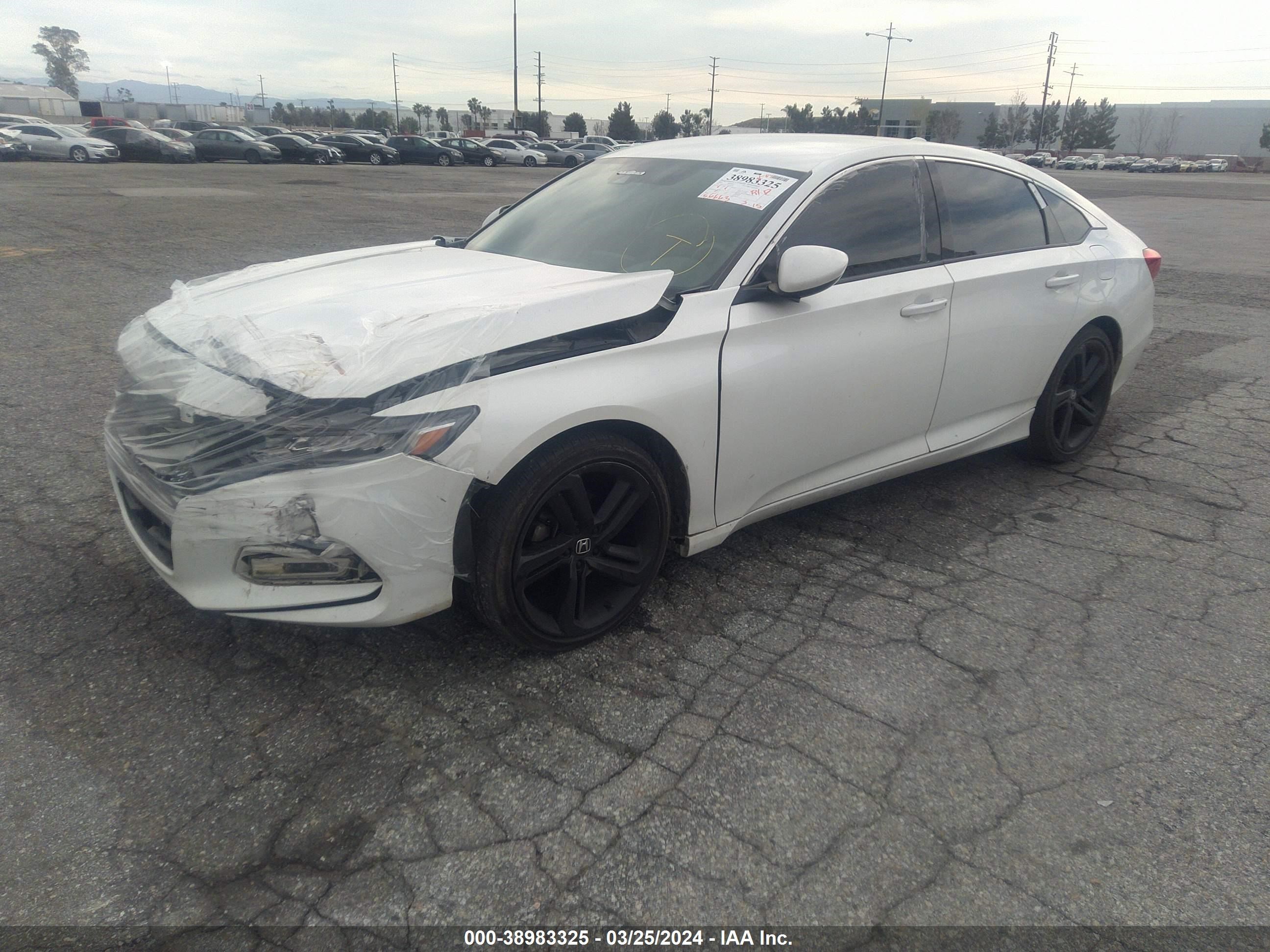 Photo 1 VIN: 1HGCV1F17LA132595 - HONDA ACCORD 