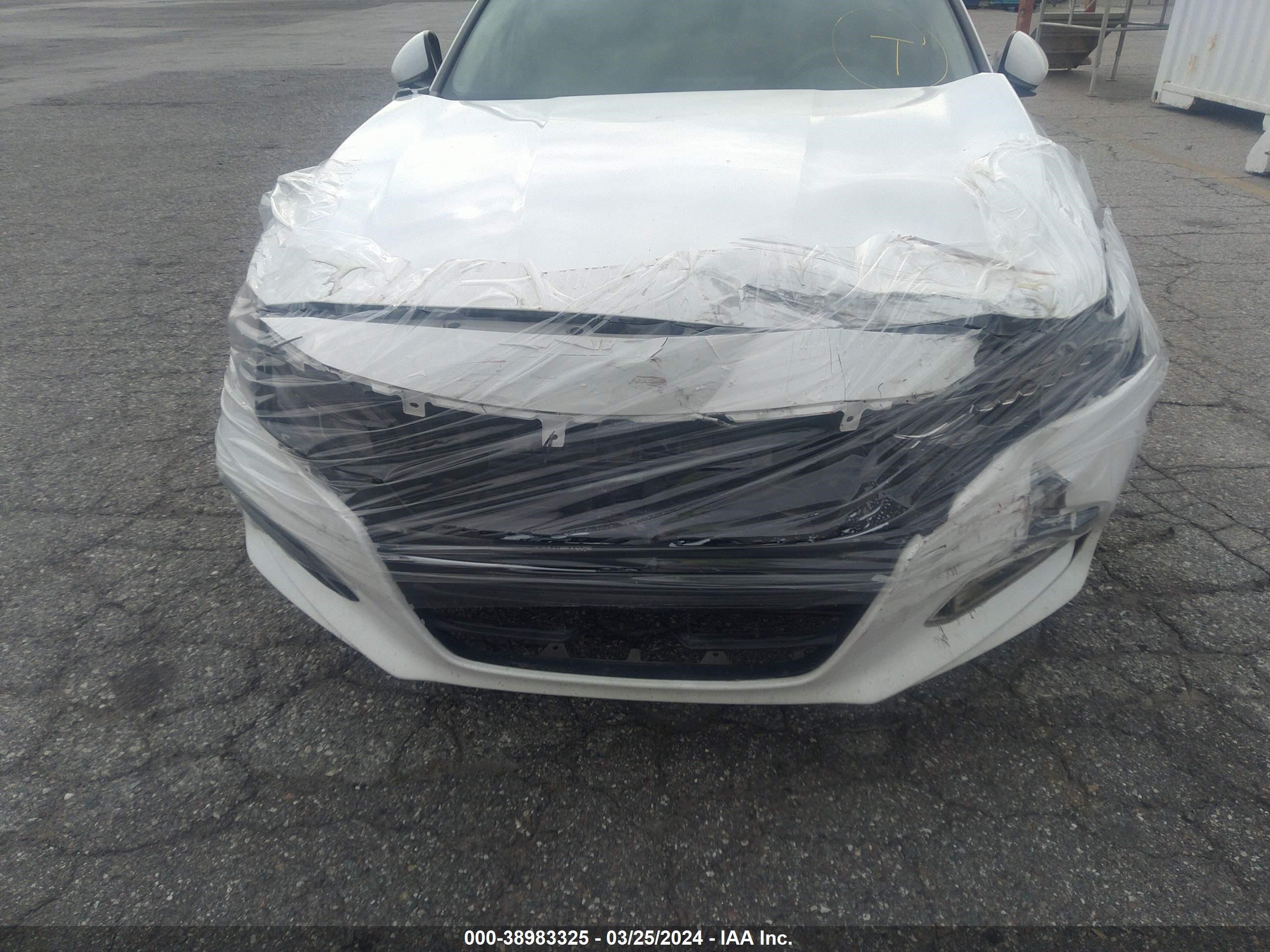 Photo 11 VIN: 1HGCV1F17LA132595 - HONDA ACCORD 