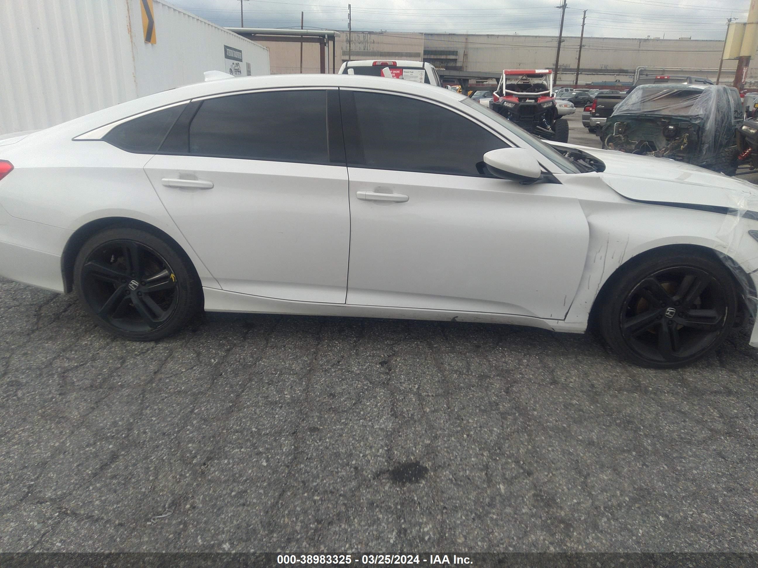 Photo 12 VIN: 1HGCV1F17LA132595 - HONDA ACCORD 