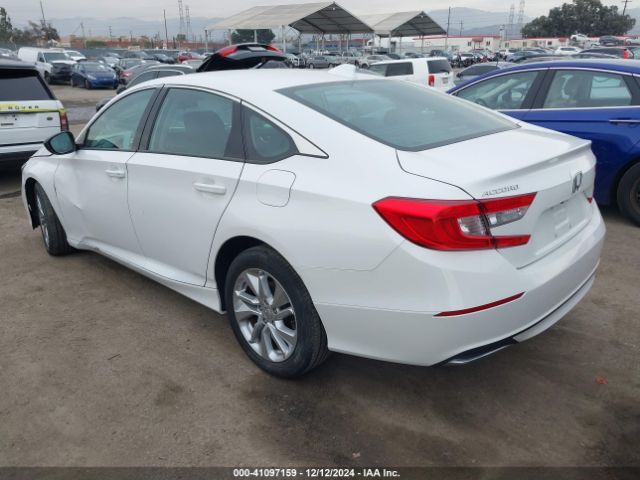 Photo 2 VIN: 1HGCV1F17LA132662 - HONDA ACCORD 