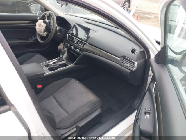 Photo 4 VIN: 1HGCV1F17LA132662 - HONDA ACCORD 