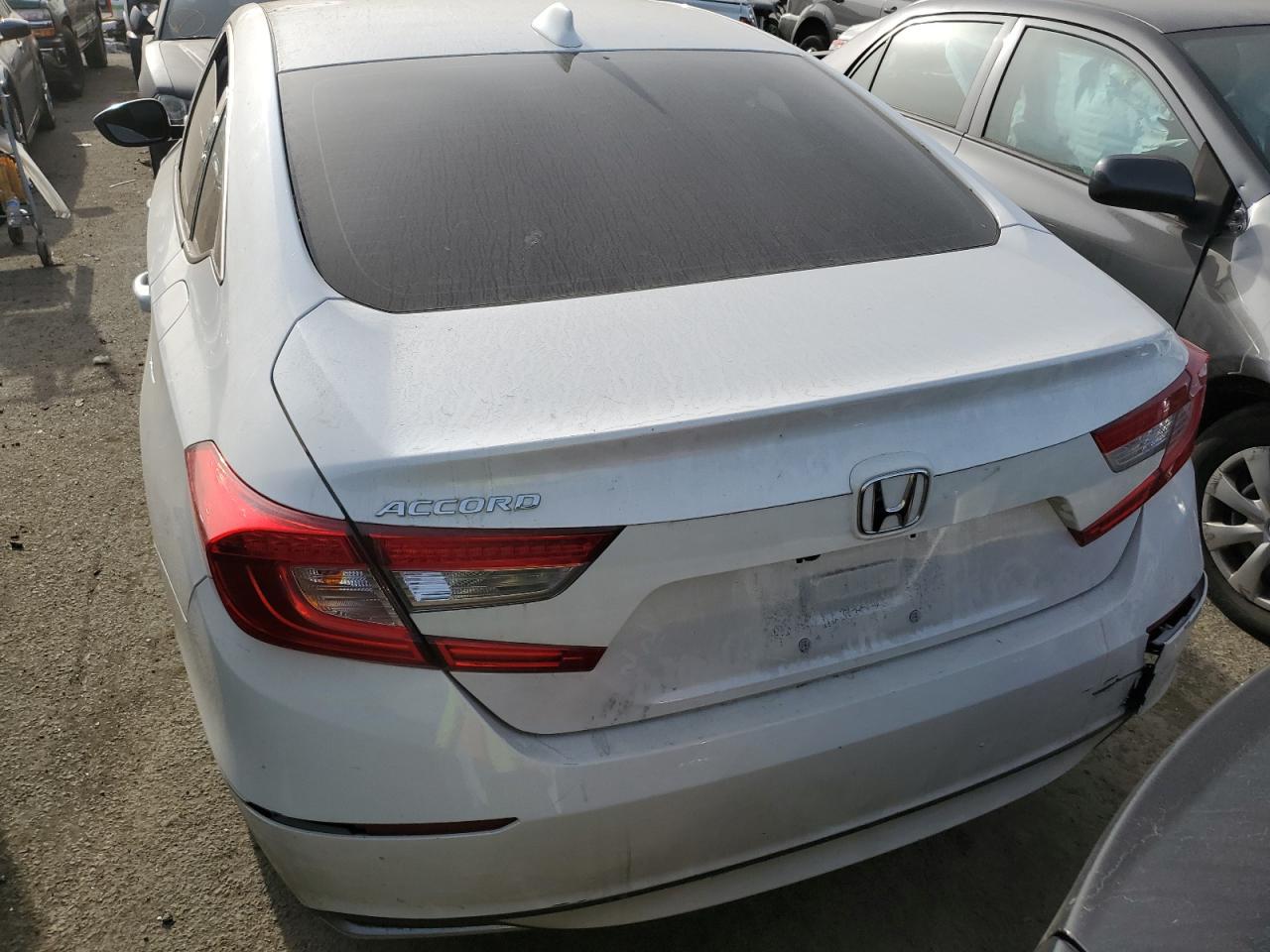 Photo 5 VIN: 1HGCV1F17NA031852 - HONDA ACCORD 