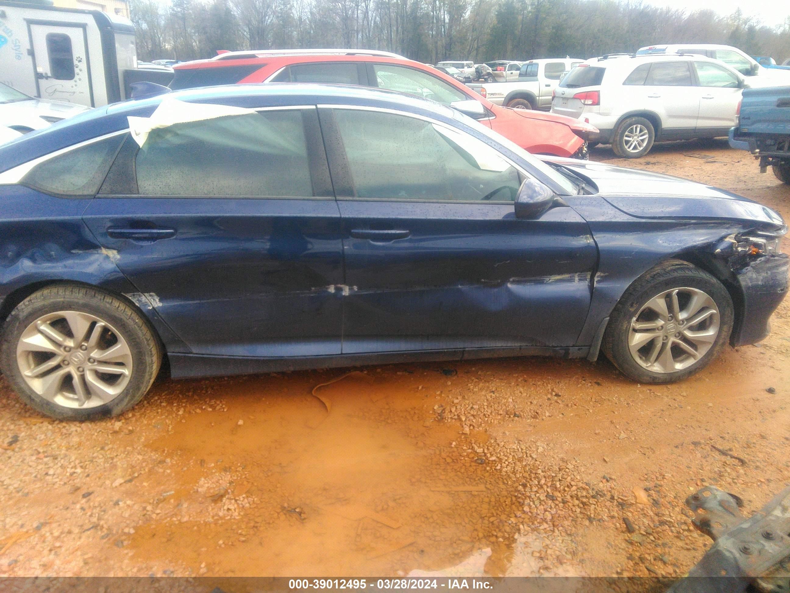 Photo 12 VIN: 1HGCV1F18JA029005 - HONDA ACCORD 