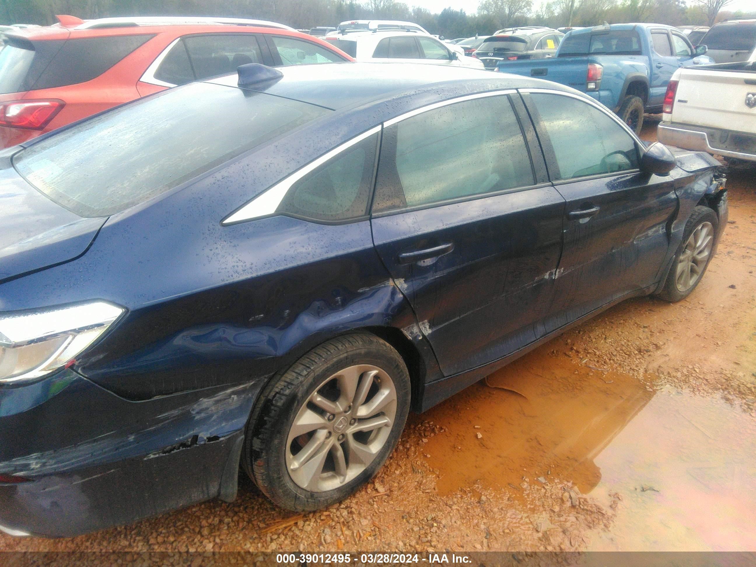 Photo 5 VIN: 1HGCV1F18JA029005 - HONDA ACCORD 