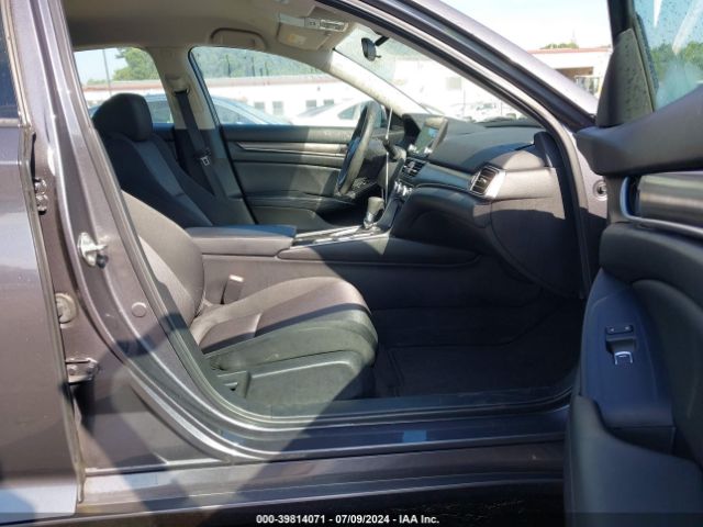 Photo 4 VIN: 1HGCV1F18JA095926 - HONDA ACCORD 