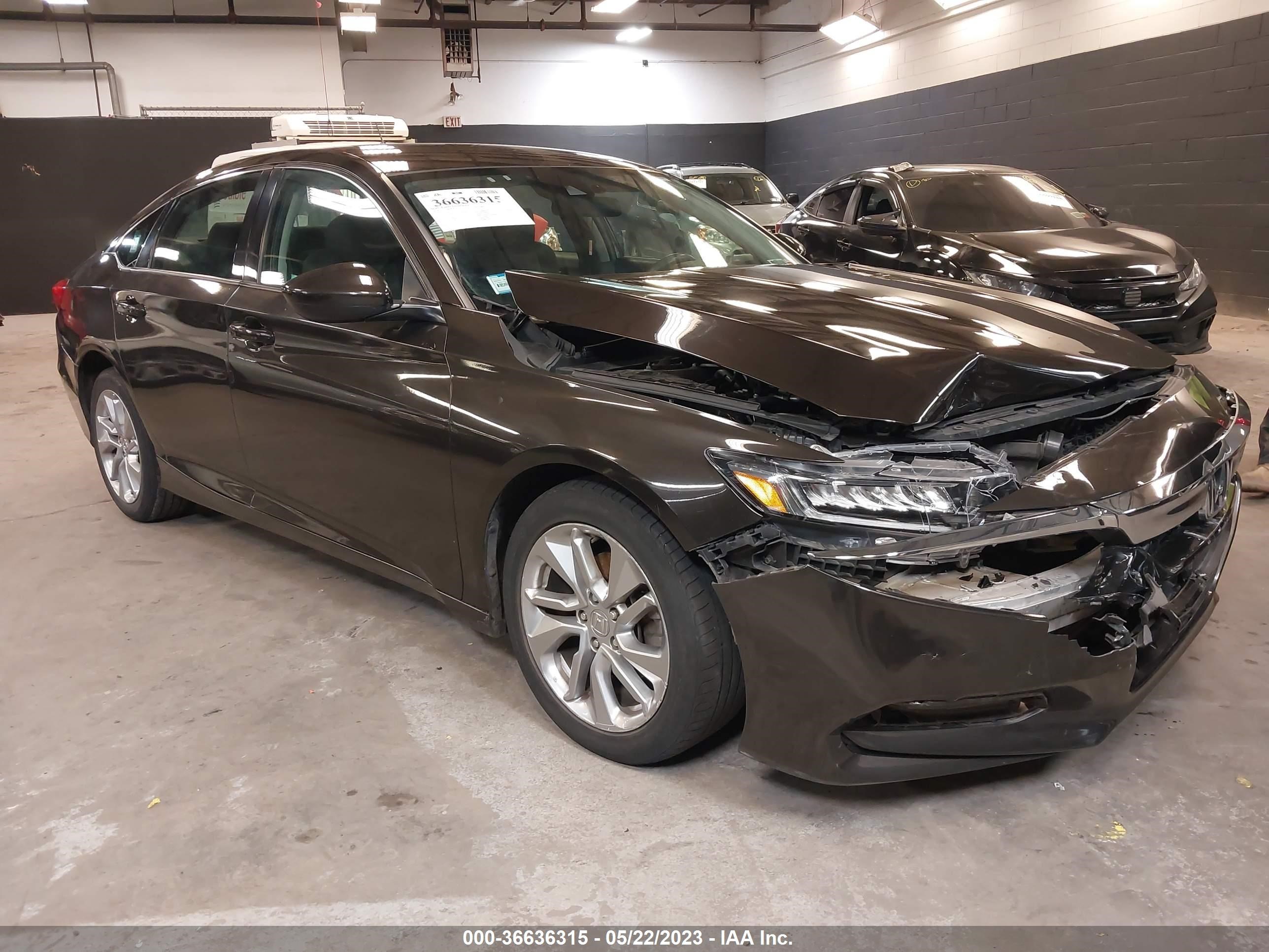 Photo 0 VIN: 1HGCV1F18JA102633 - HONDA ACCORD 