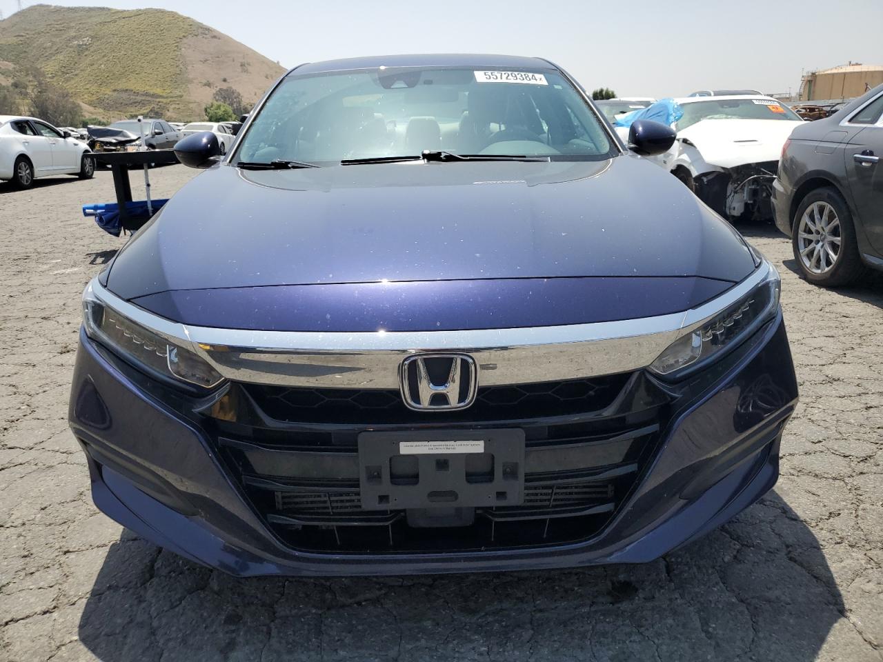 Photo 4 VIN: 1HGCV1F18JA120887 - HONDA ACCORD 