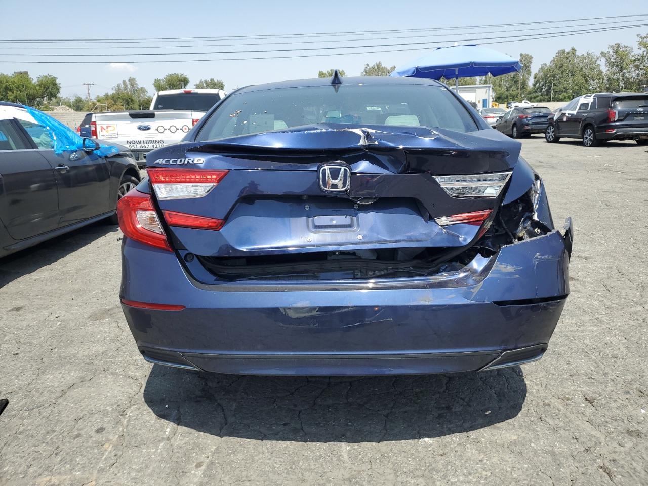 Photo 5 VIN: 1HGCV1F18JA120887 - HONDA ACCORD 