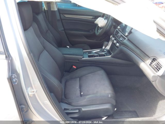 Photo 4 VIN: 1HGCV1F18JA261488 - HONDA ACCORD 