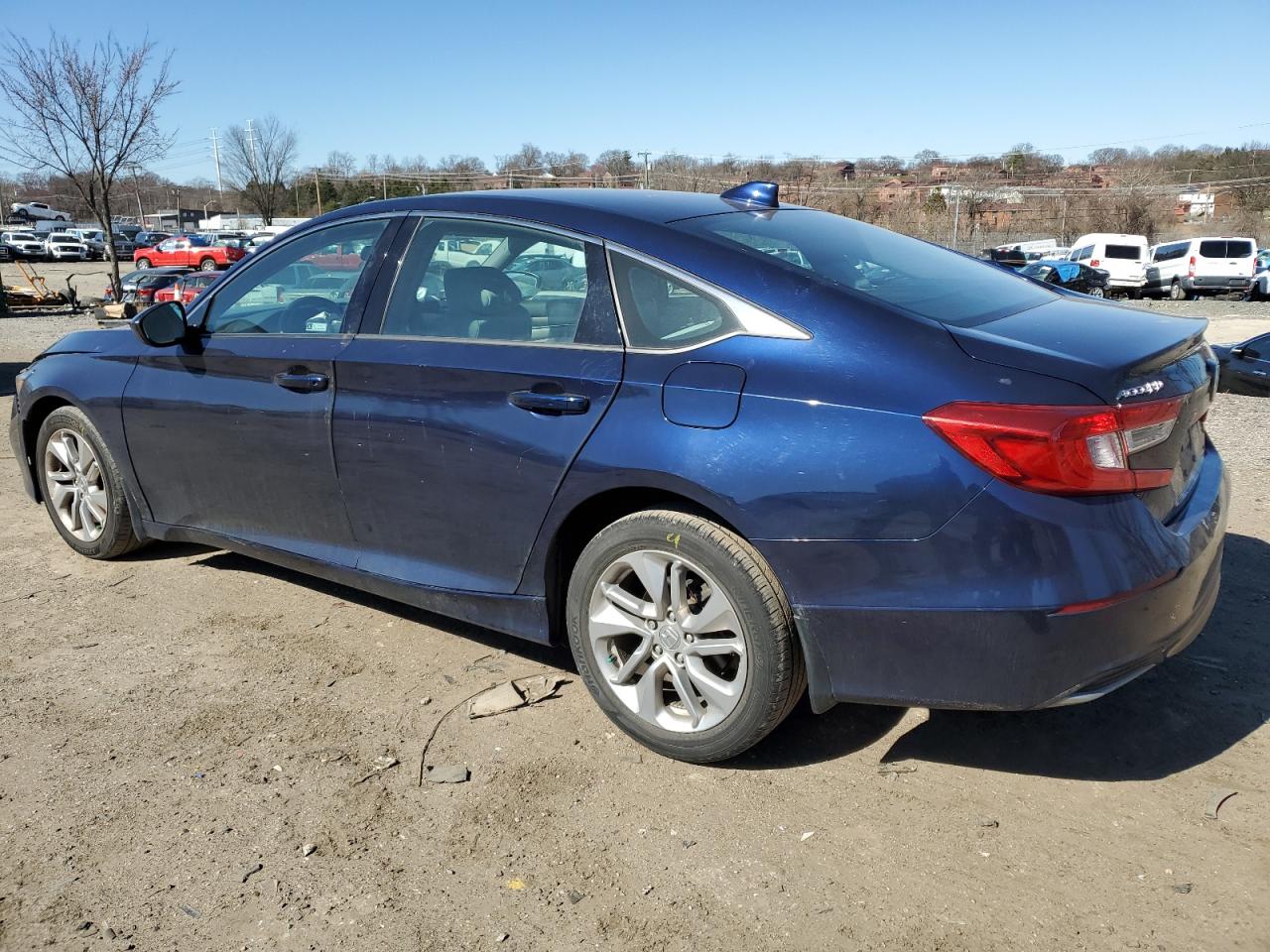 Photo 1 VIN: 1HGCV1F18KA008656 - HONDA ACCORD 