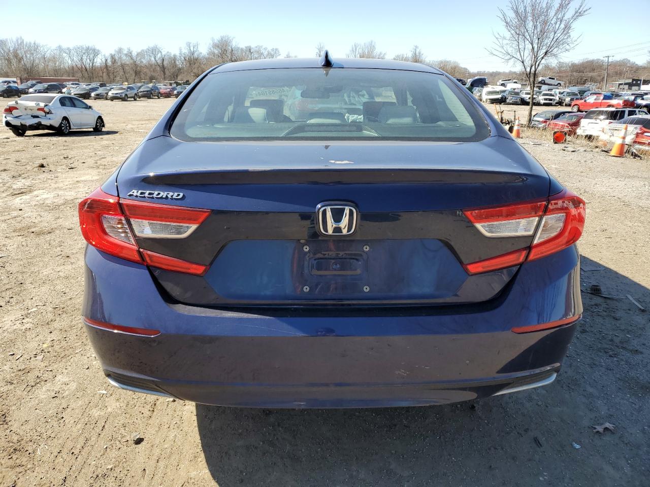 Photo 5 VIN: 1HGCV1F18KA008656 - HONDA ACCORD 