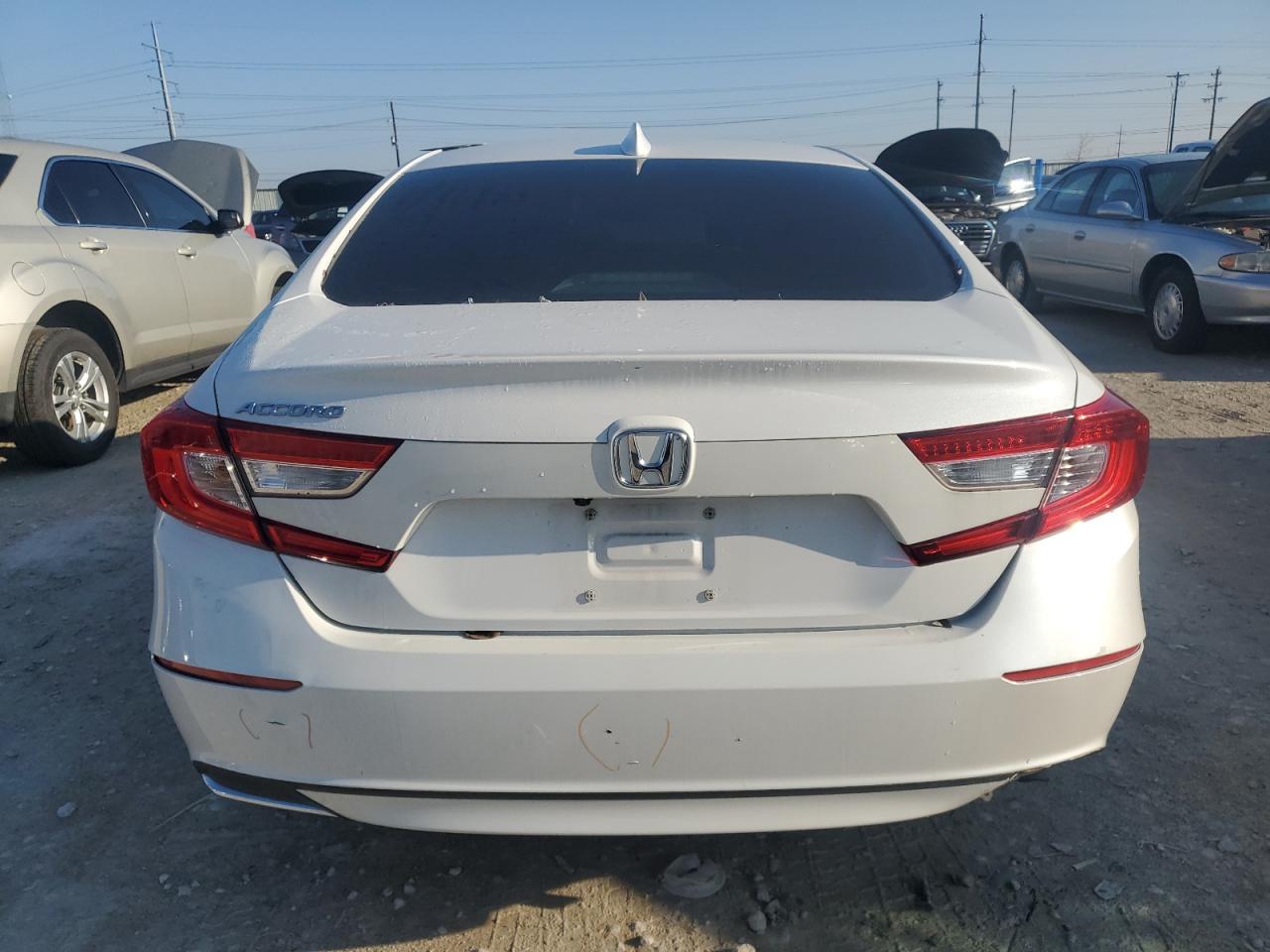 Photo 5 VIN: 1HGCV1F18KA030379 - HONDA ACCORD 