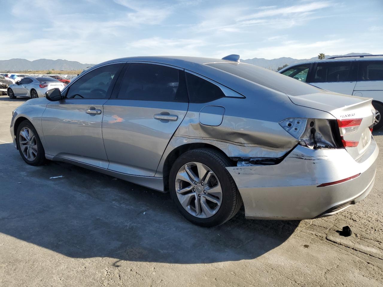 Photo 1 VIN: 1HGCV1F18KA076410 - HONDA ACCORD 