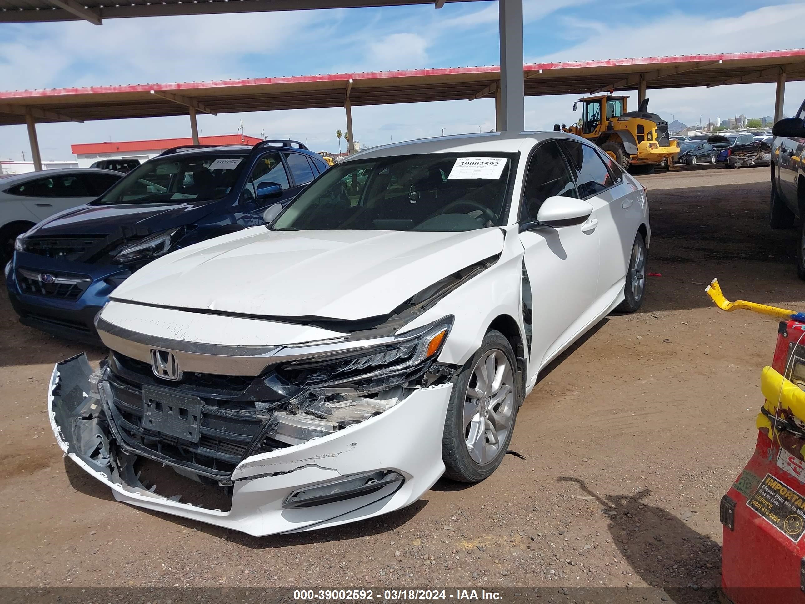 Photo 1 VIN: 1HGCV1F18KA081946 - HONDA ACCORD 