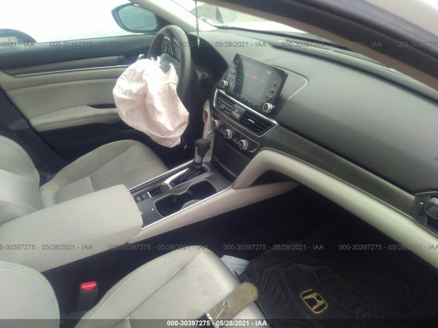 Photo 4 VIN: 1HGCV1F18KA085656 - HONDA ACCORD SEDAN 