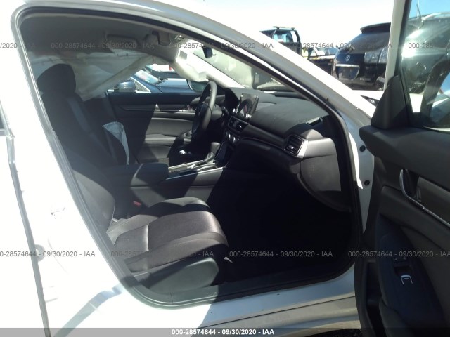 Photo 4 VIN: 1HGCV1F18KA110605 - HONDA ACCORD SEDAN 