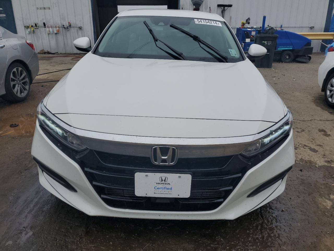 Photo 4 VIN: 1HGCV1F18KA135066 - HONDA ACCORD 