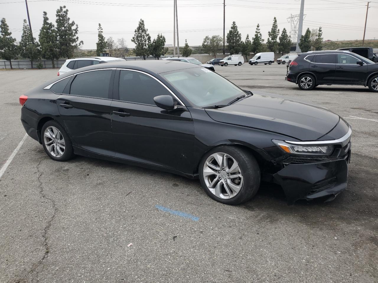 Photo 3 VIN: 1HGCV1F18LA007640 - HONDA ACCORD 