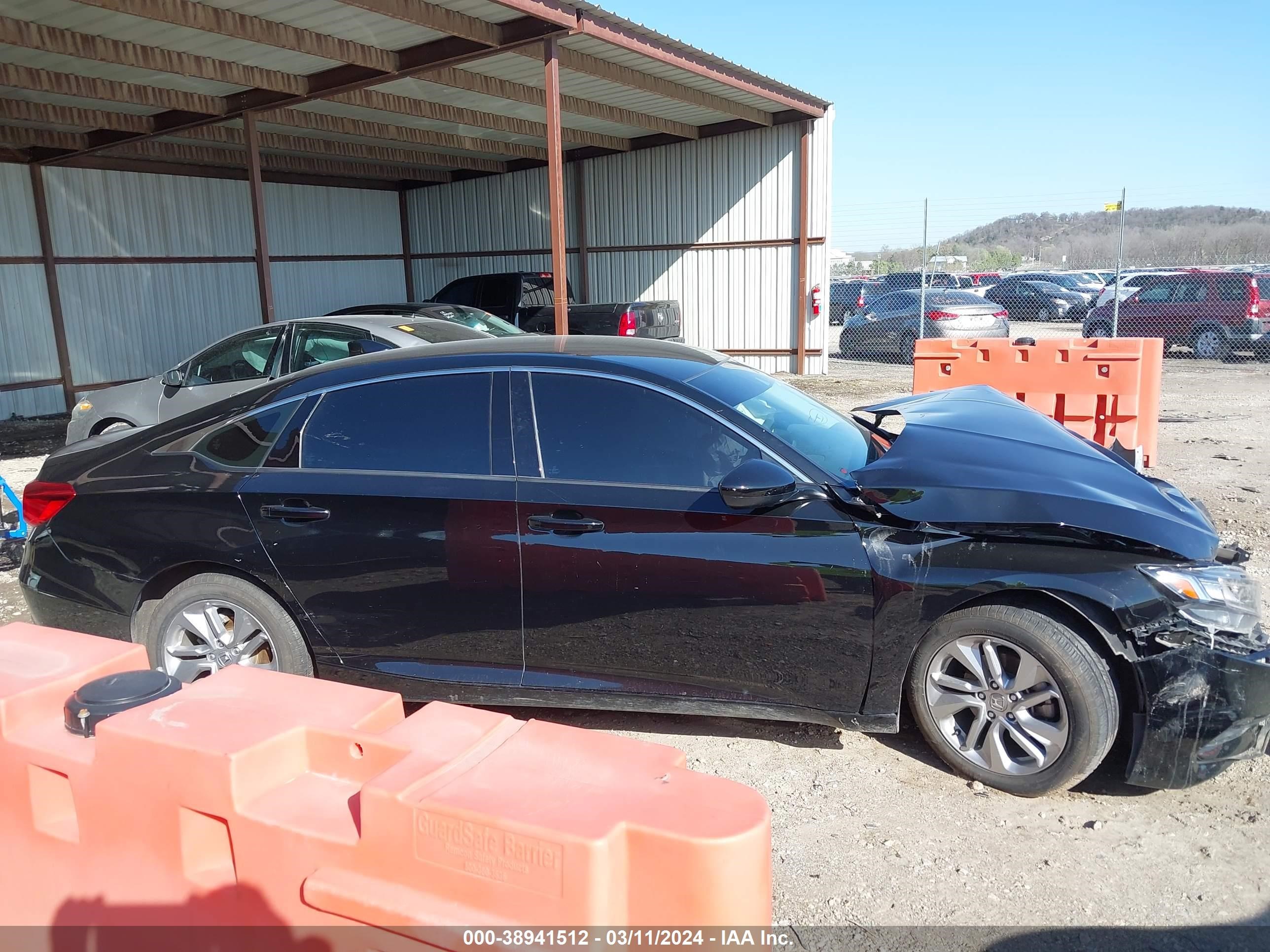 Photo 13 VIN: 1HGCV1F18LA051721 - HONDA ACCORD 