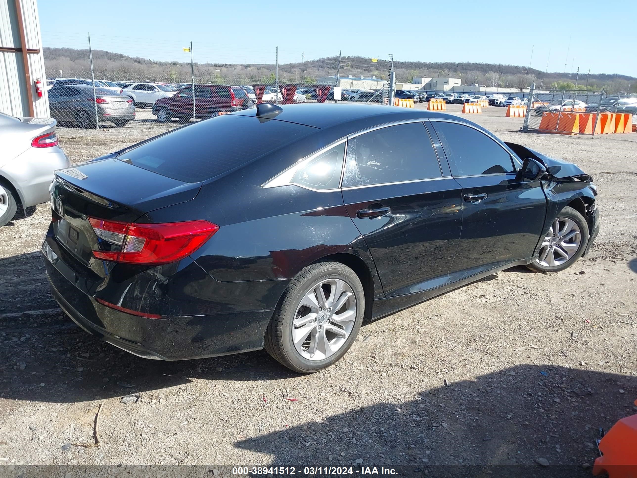 Photo 3 VIN: 1HGCV1F18LA051721 - HONDA ACCORD 